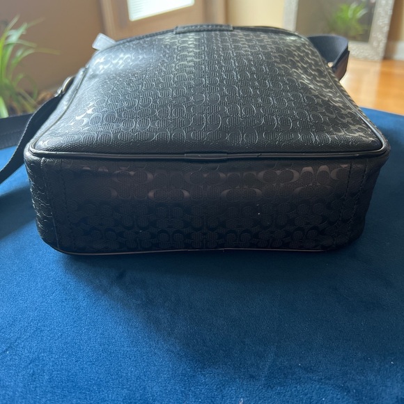 COACH Hip Bag (Unisex) - Picture 3 of 3